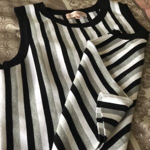 ✨🖤🤍PHILOSOPHY SLEEVELESS SWEATER ✨🖤🤍